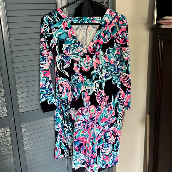 Lilly Pulitzer velour long sleeve with sash! - Picture 2 of 4